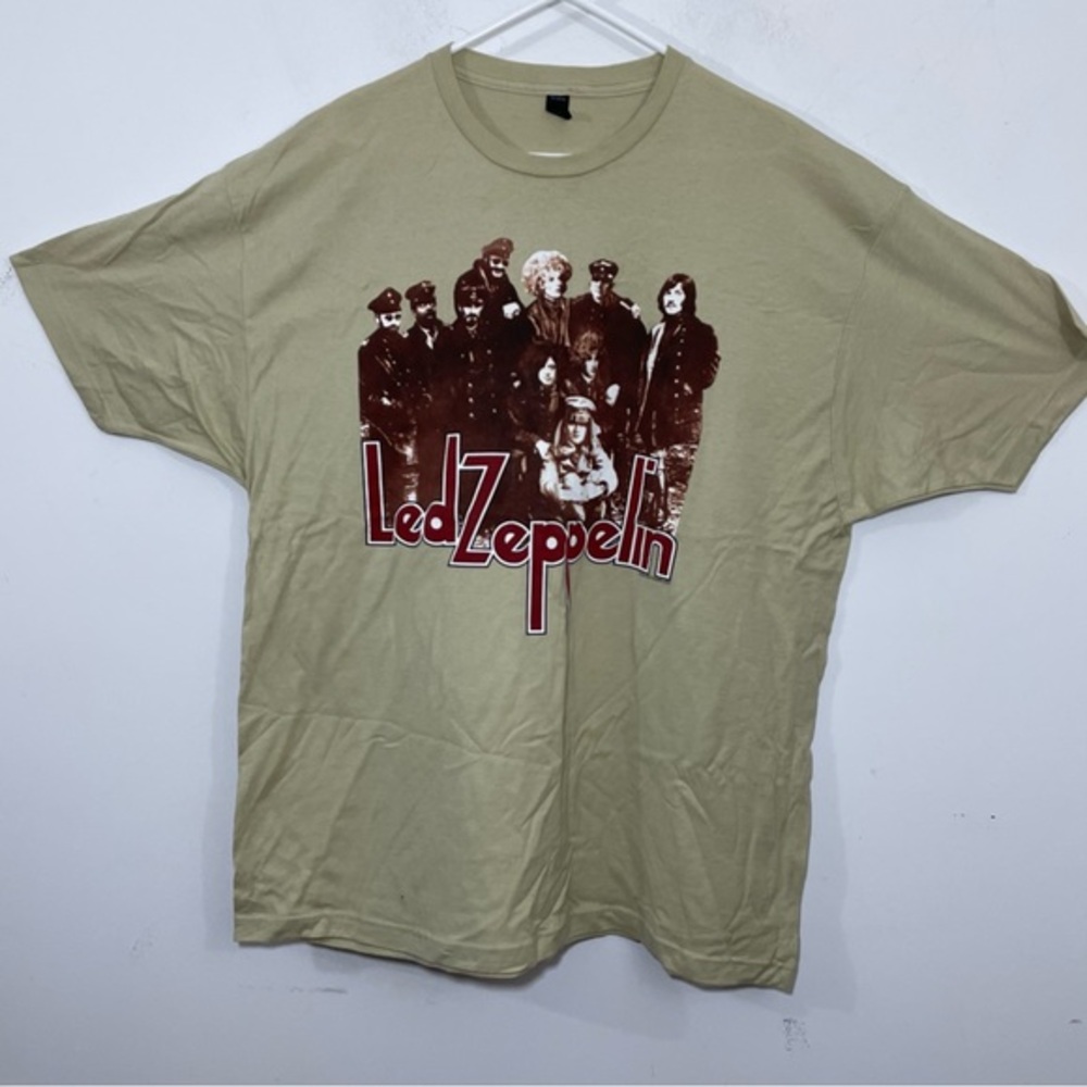Led zeppelin 2014 t-shirt size XXL Crewneck  shirt sleeve rock band